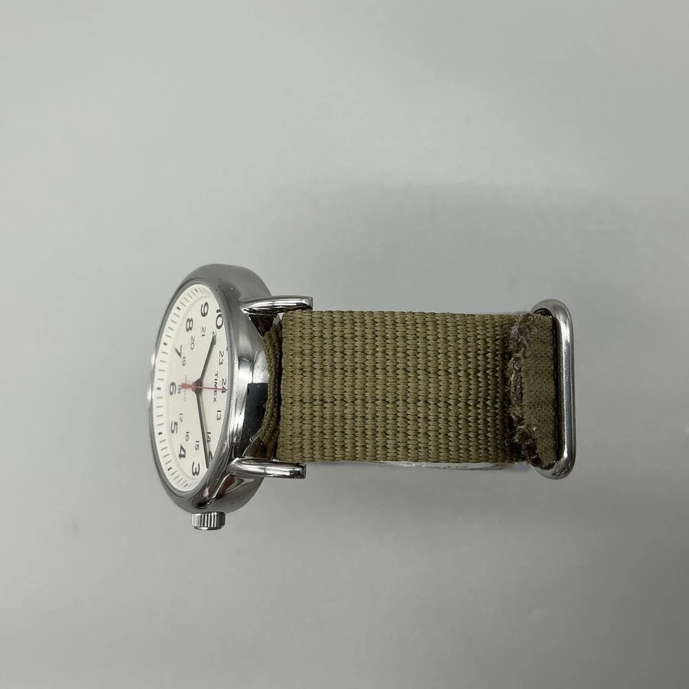 Timex Weekender T2N651 Mens Watch 38mm Khaki Nylon Indiglo Analog New Battery
